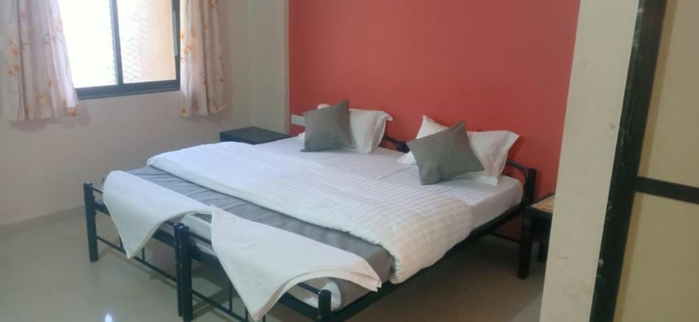 Hotel Rajendra Chinchani Eksteriør billede